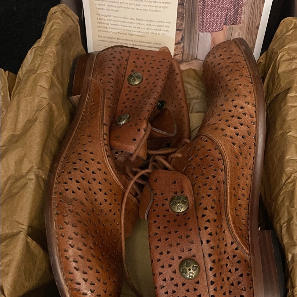 Perforated Brown Leather Women's Shoes